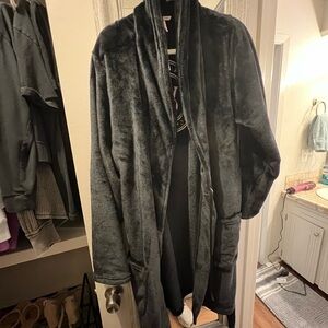 Victoria's Secret Black Fleece Robe